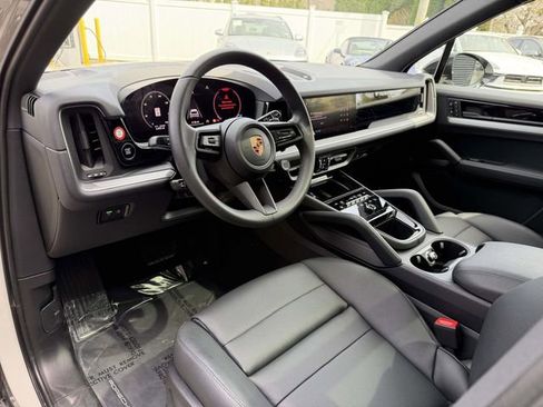 Certified 2026 Porsche Cayenne AWD/4WD image 13