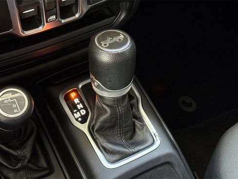 Used 2020 Jeep Wrangler Unlimited Sport image 31