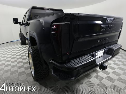Used 2024 GMC Sierra 2500 Denali w/ Denali Reserve Package image 9