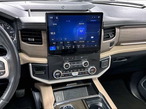 Used 2024 Ford Expedition Max Limited AWD/4WD image 5