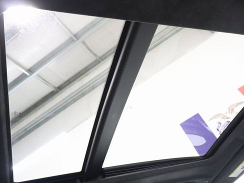 Used 2016 BMW X5 M image 26