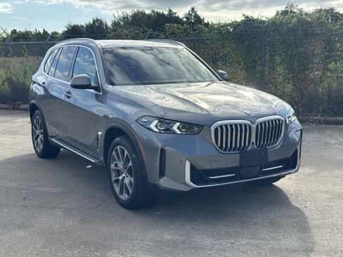 Used 2025 BMW X5 xDrive40i AWD/4WD image 2