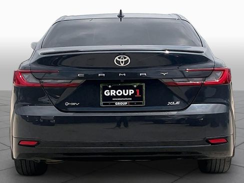 Used 2025 Toyota Camry Hybrid FWD image 5