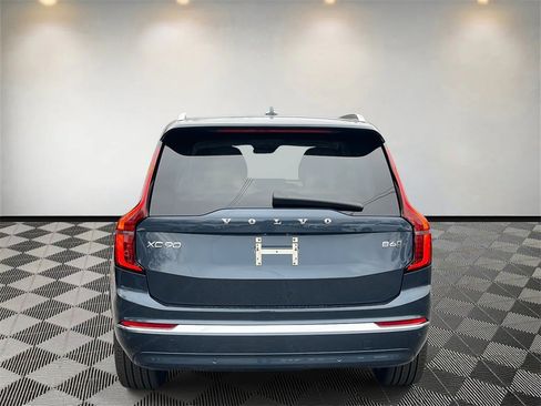 Certified 2026 Volvo XC90 B6 Ultra AWD/4WD image 4