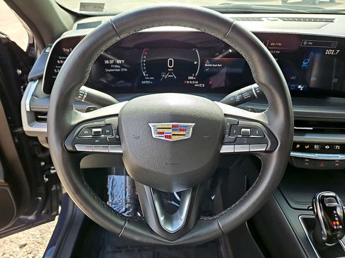 Used 2025 Cadillac XT4 Premium Luxury AWD/4WD image 19