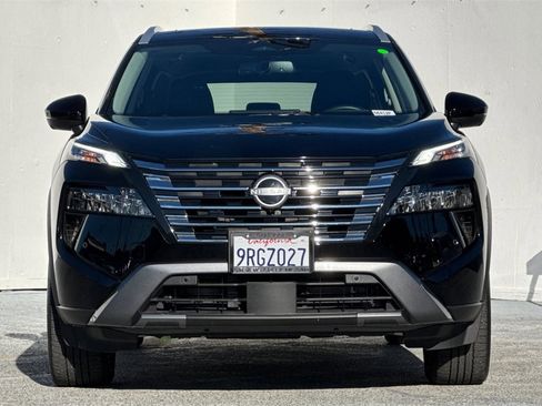 Certified 2025 Nissan Rogue SL w/ SL Premium Package image 10