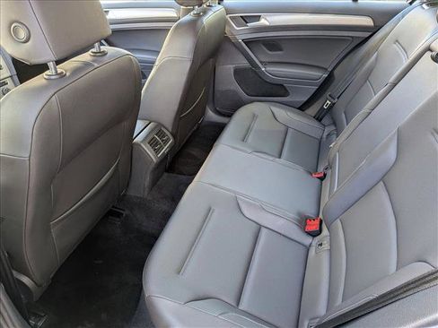 Used 2015 Volkswagen Golf S FWD image 18