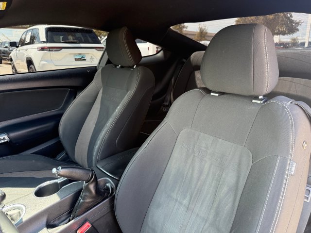 Used 2018 Ford Mustang GT w/ Black Accent Pkg RWD image 13