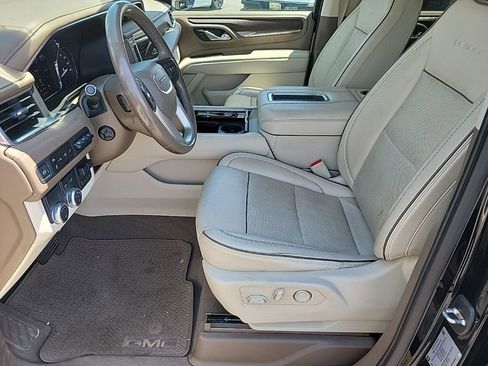 Used 2021 GMC Yukon XL Denali w/ Denali Ultimate Package RWD image 11