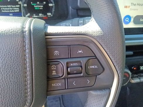 Used 2025 Toyota 4Runner TRD Sport Premium image 18