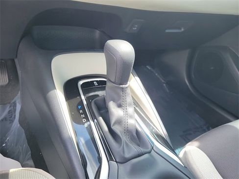 Used 2025 Toyota Corolla LE image 20