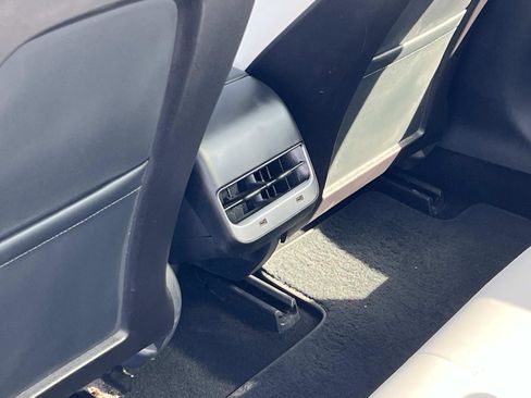 Used 2019 Tesla Model 3 Long Range image 22