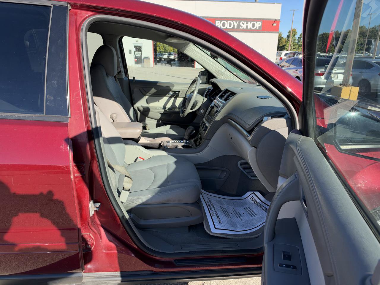 Used 2015 GMC Acadia SLE FWD image 9