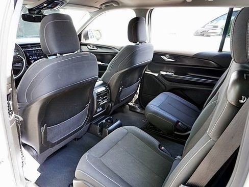 Certified 2023 Jeep Grand Cherokee L Laredo RWD image 17