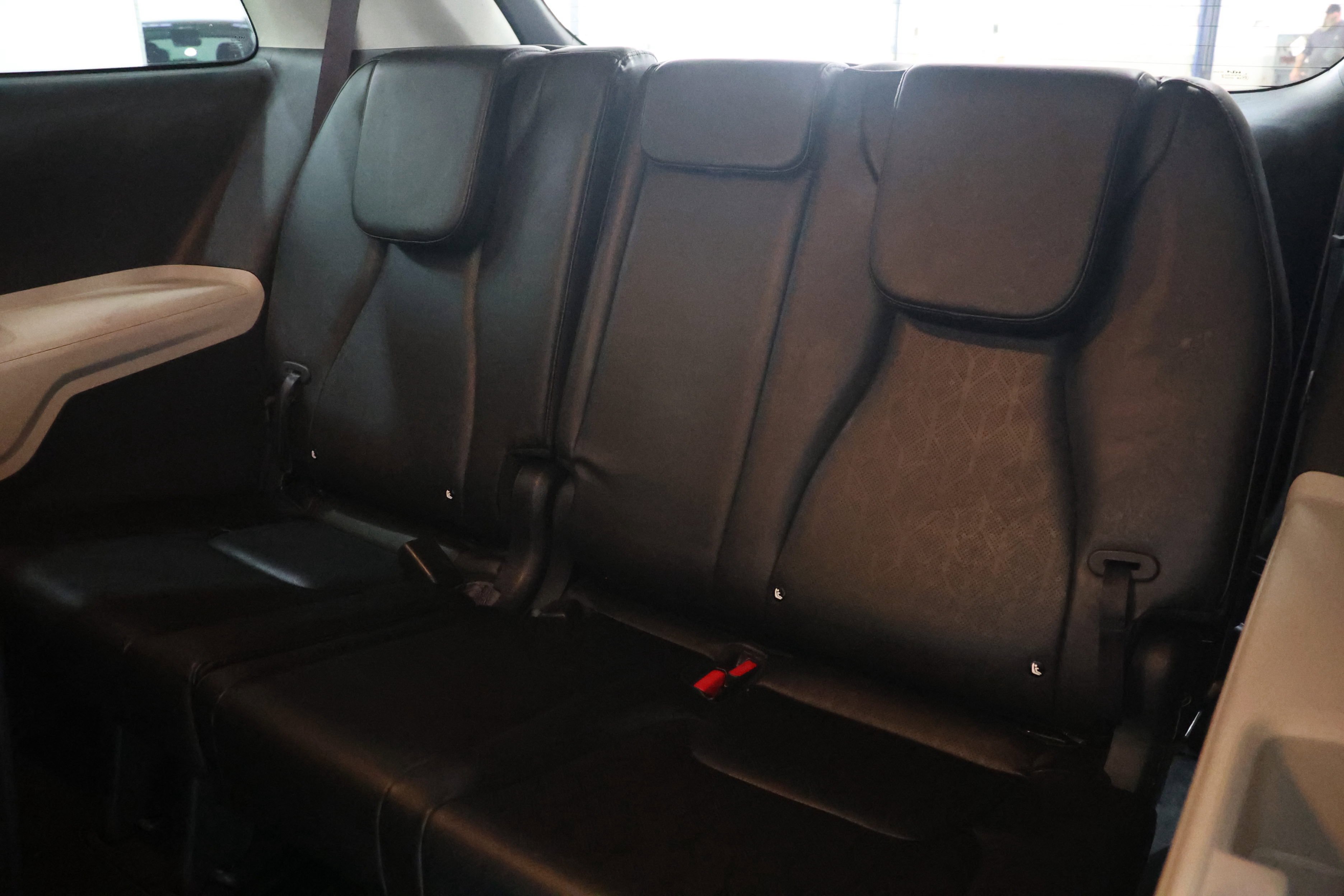 Used 2022 Kia Carnival LX FWD image 31