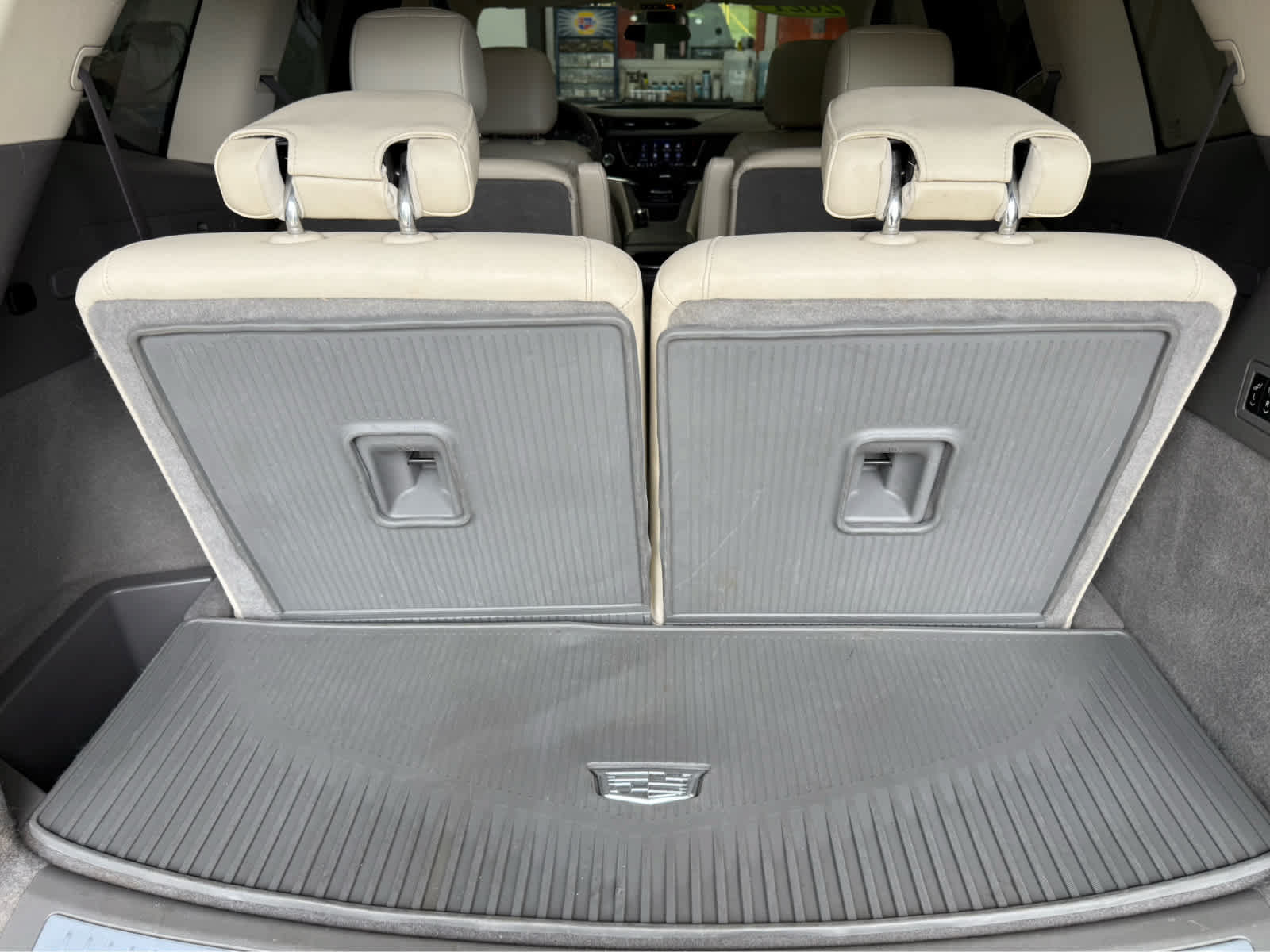Used 2021 Cadillac XT6 Premium Luxury w/ LPO, Floor Liner Package AWD/4WD image 30