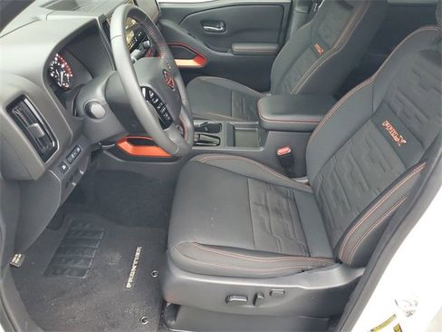 Used 2025 Nissan Frontier Pro-X image 21
