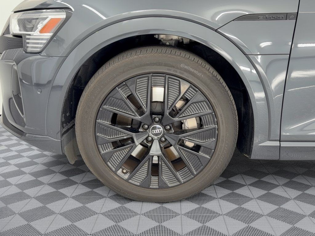 Used 2024 Audi Q8 e-tron Premium Plus w/ Premium Plus Package AWD/4WD image 13