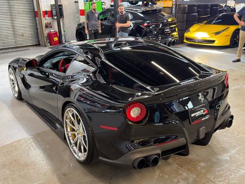Used 2013 Ferrari F12 Berlinetta image 10