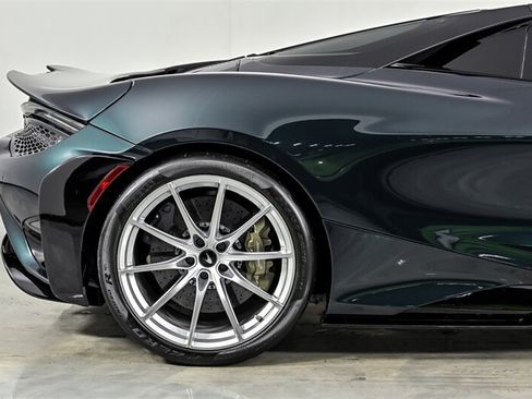 Used 2022 McLaren 765LT RWD image 17