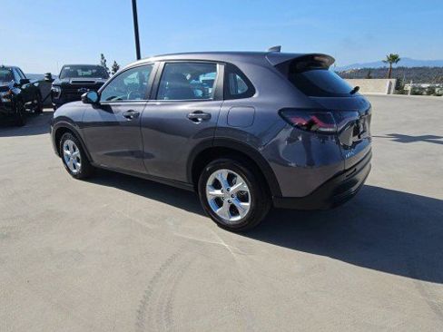 Used 2023 Honda HR-V LX image 6