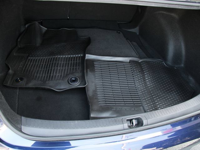 Used 2024 Toyota Corolla LE FWD image 32