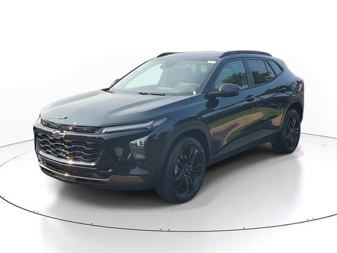 Certified 2024 Chevrolet Trax ACTIV w/ Sunroof Package FWD image 2
