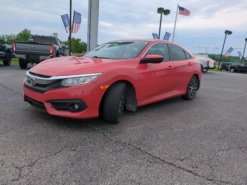 Used 2018 Honda Civic EX-T image 5