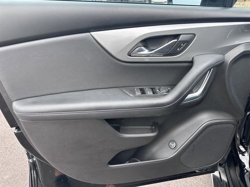 Used 2019 Chevrolet Blazer LT image 18