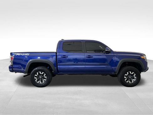 Used 2023 Toyota Tacoma TRD Off-Road w/ Technology Package AWD/4WD image 8