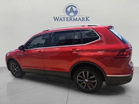 Used 2024 Volkswagen Tiguan SE AWD/4WD image 3