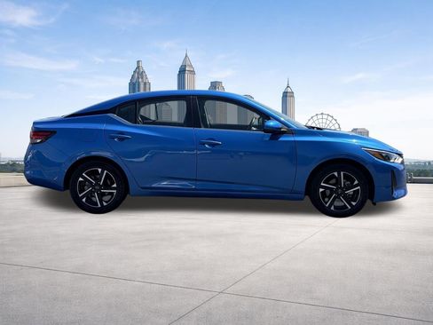 Used 2024 Nissan Sentra SV FWD image 5
