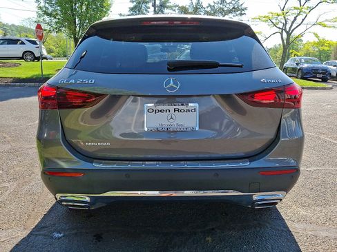 Used 2026 Mercedes-Benz GLA 250 4MATIC image 5