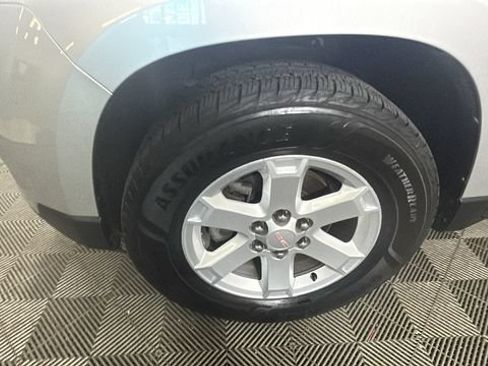 Used 2015 GMC Acadia SLE FWD image 9