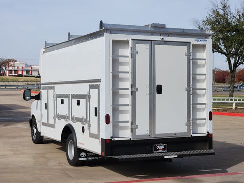 New 2025 Chevrolet Express 4500 w/ Power Convenience Package image 3