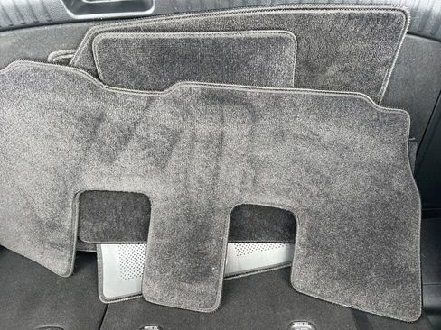 Certified 2024 Kia Telluride LX image 12