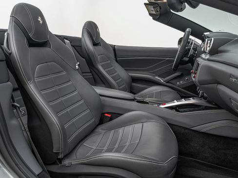 Certified 2016 Ferrari California T RWD image 30