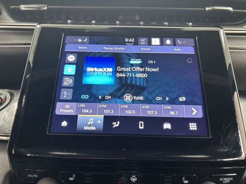 Used 2021 Jeep Grand Cherokee L Laredo image 14