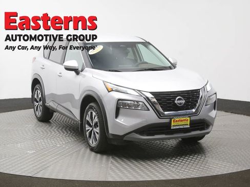 Used 2023 Nissan Rogue SV AWD/4WD image 3