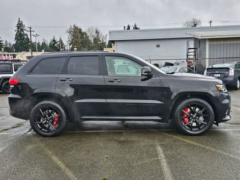 Used 2020 Jeep Grand Cherokee SRT image 9