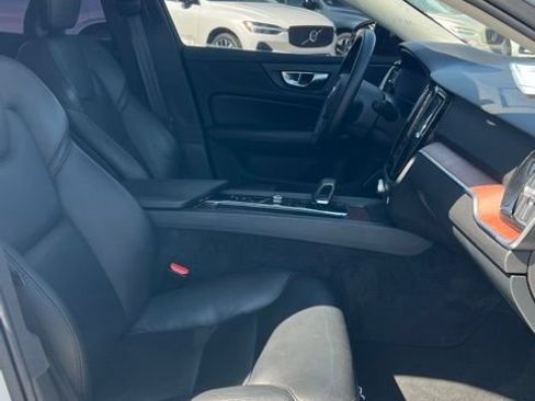 Used 2023 Volvo S60 B5 Plus AWD/4WD image 34