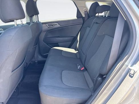 Used 2023 Kia Sportage LX AWD/4WD image 21