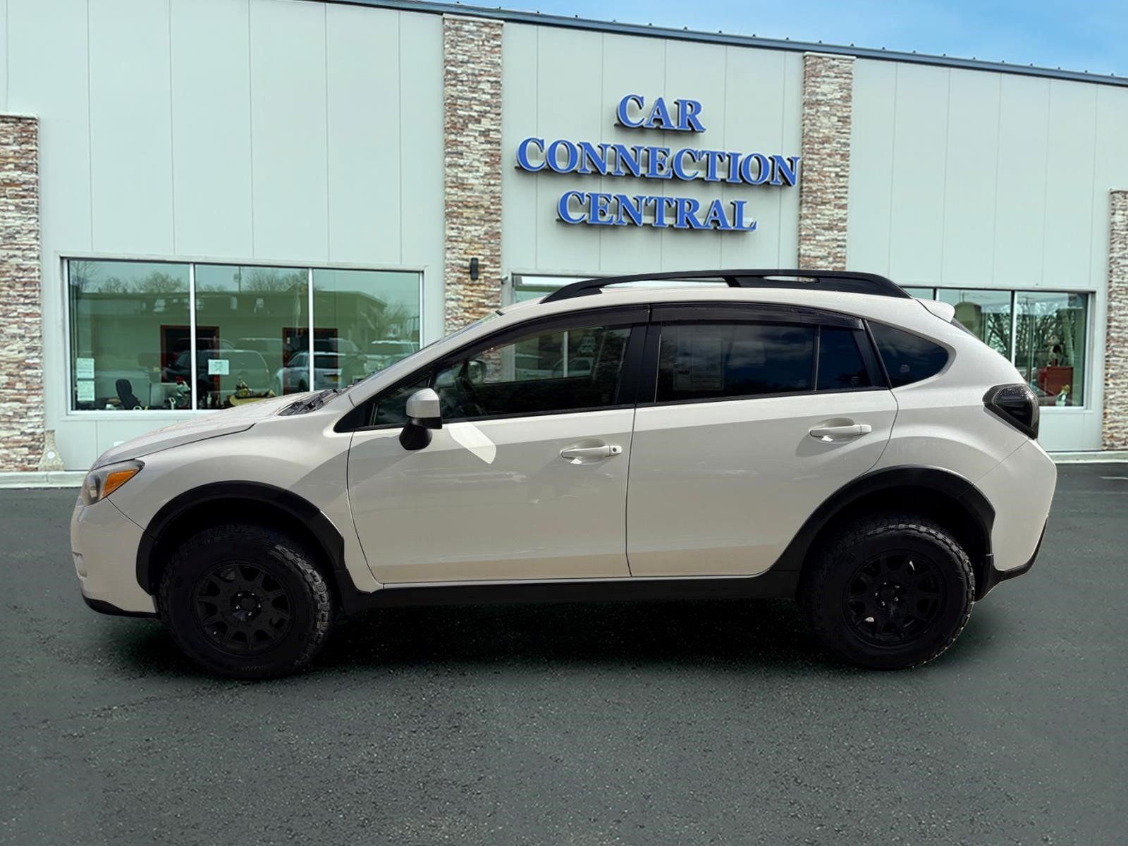 Used 2015 Subaru Crosstrek 2.0i Premium AWD/4WD image 2