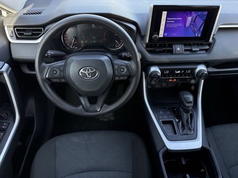 Used 2025 Toyota RAV4 XLE FWD image 12