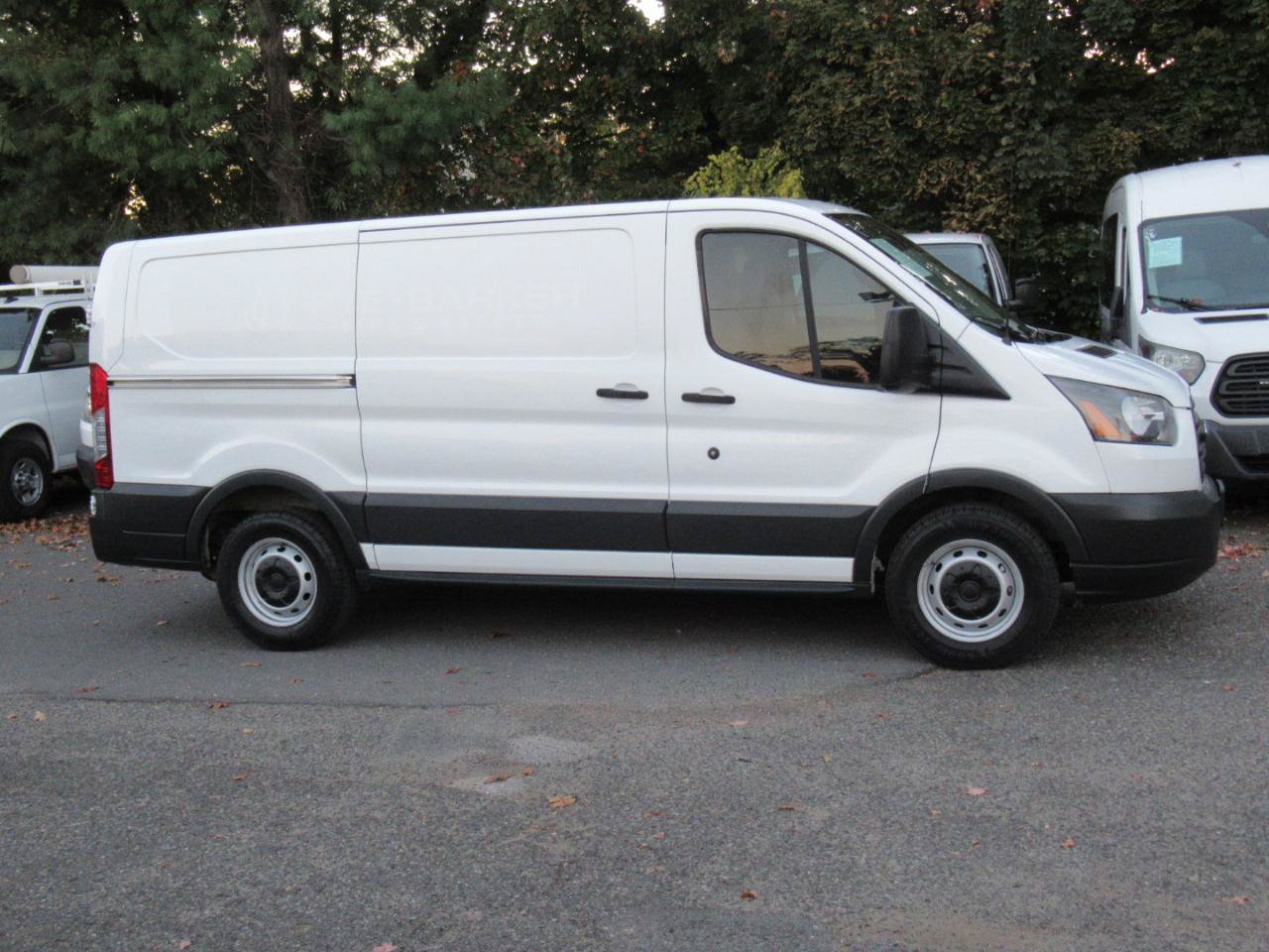 Used 2018 Ford Transit 150 130 Low Roof RWD image 20