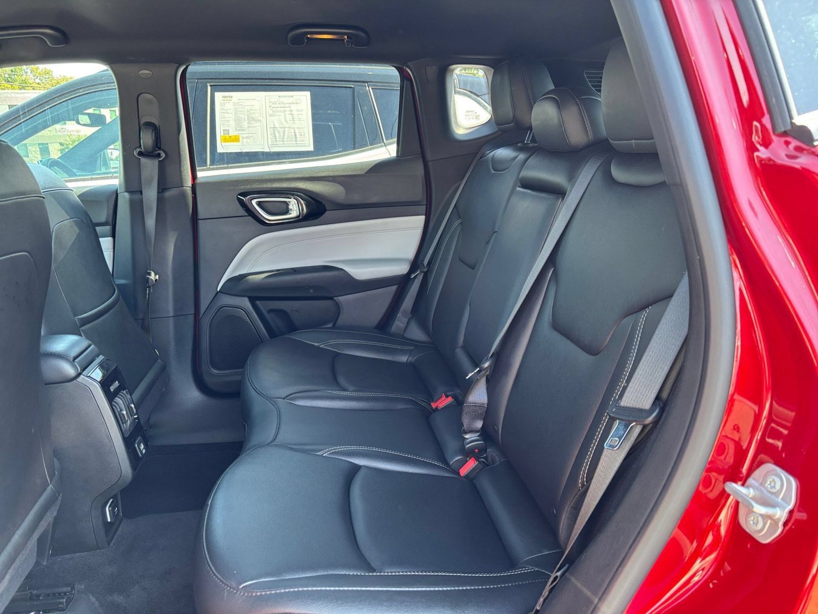 Used 2025 Jeep Compass Latitude AWD/4WD image 26