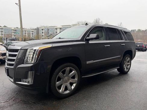 Used 2015 Cadillac Escalade Luxury AWD/4WD image 4