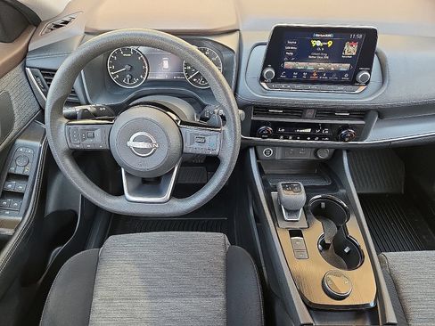 Used 2023 Nissan Rogue SV AWD/4WD image 17