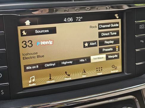 Used 2018 Lincoln Continental Select w/ Continental Climate Package image 48