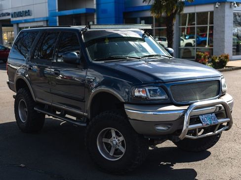 Used 2001 Ford Expedition Eddie Bauer image 2